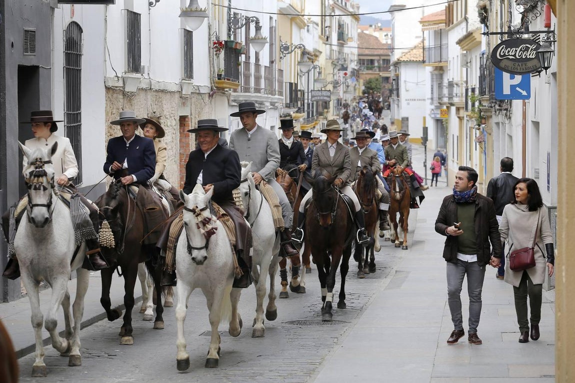 Las mejores imágenes del paseo a caballo por el Día de Andalucía en Córdoba