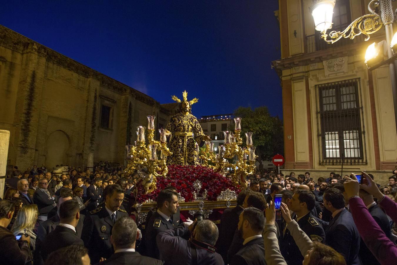 Las mejores imágenes del Via Crucis de las Cofradías