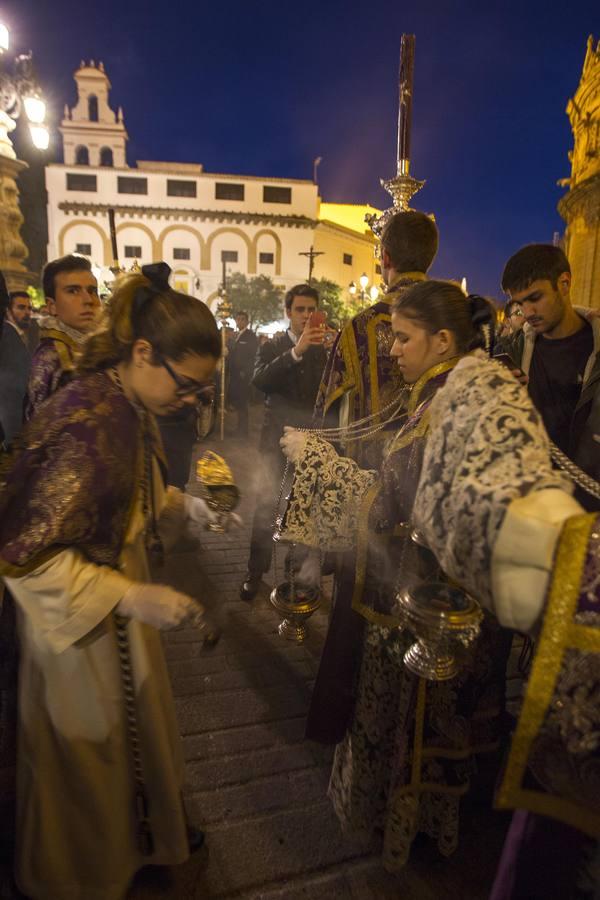 Las mejores imágenes del Via Crucis de las Cofradías