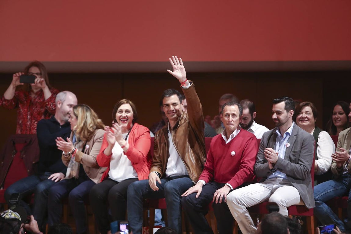 Pedro Sánchez encandila en Cádiz