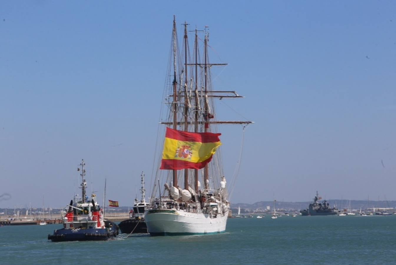 Cádiz despide al buque &#039;Juan Sebastián Elcano&#039;