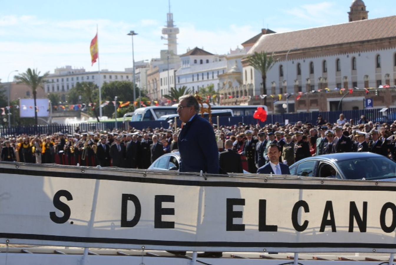 Cádiz despide al buque &#039;Juan Sebastián Elcano&#039;