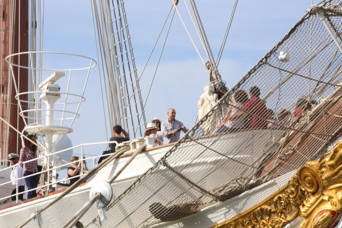 Jornadas de puertas abiertas del Juan Sebastián Elcano en Cádiz