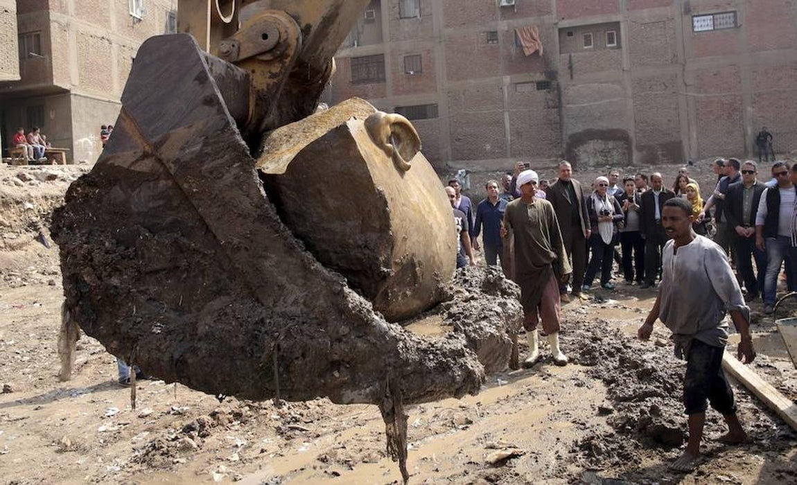Se han hallado dos estatuas faraónicas de la época de Ramses II, en el popular barrio cairota de Matariya, en las ruinas de la ciudad antigua de Heliópolis. 