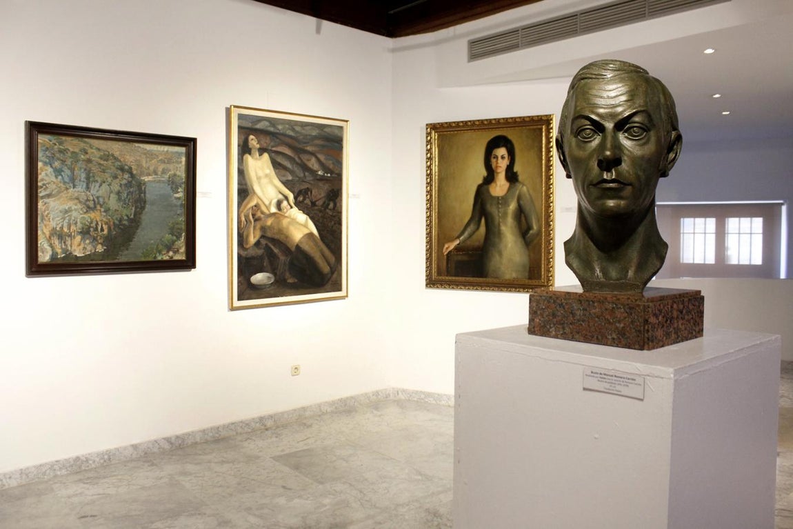 El busto que Kalato realizó a Romero Carrión un año después de su muerte. 