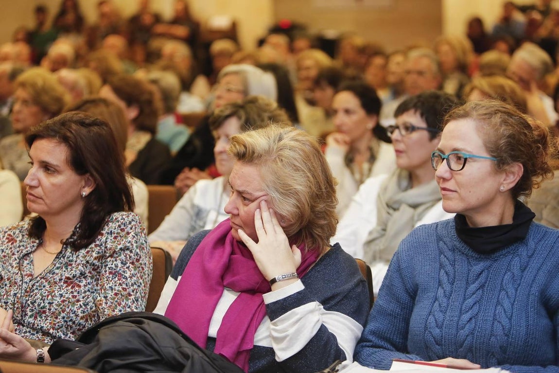 La presencia de Carmen Posadas en el Foro Cultural de ABC, en imágenes
