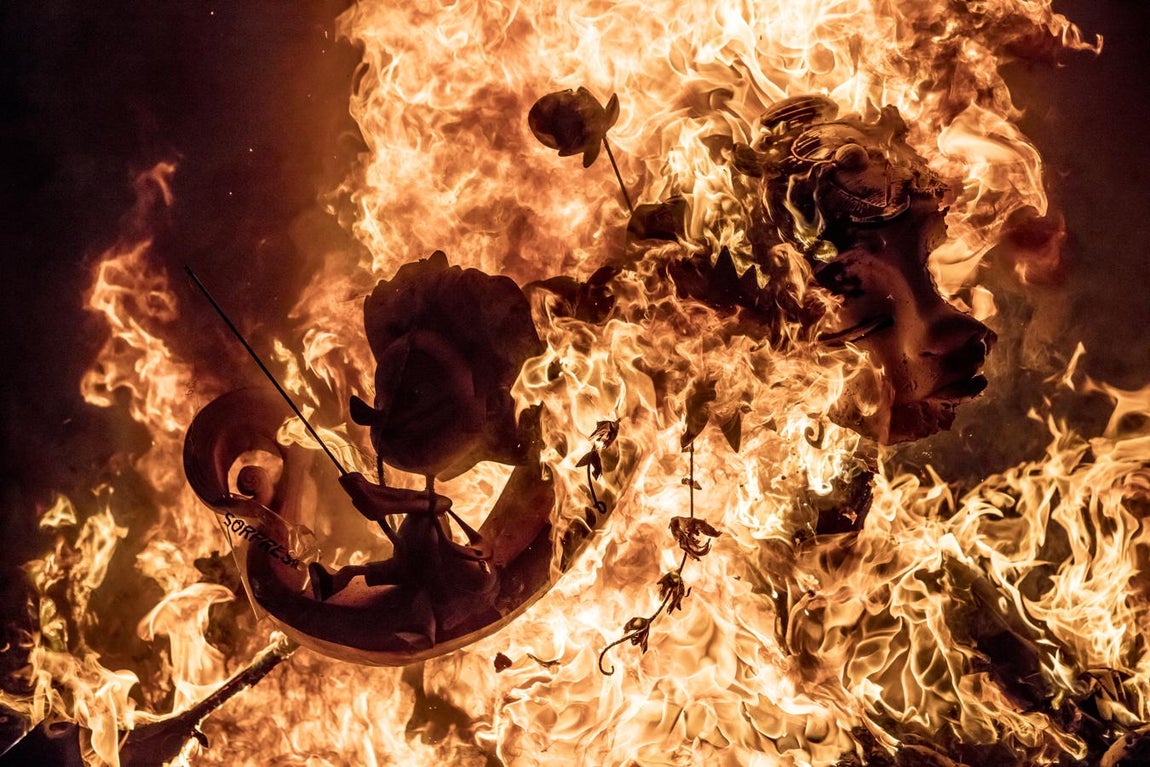 Cremà de las fallas infantiles. 