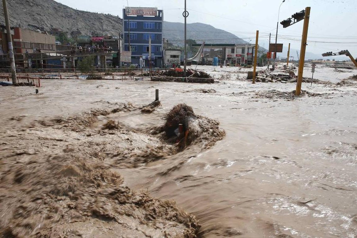 Las sobrecogedoras imágenes del azote del «Niño Costero» a Perú
