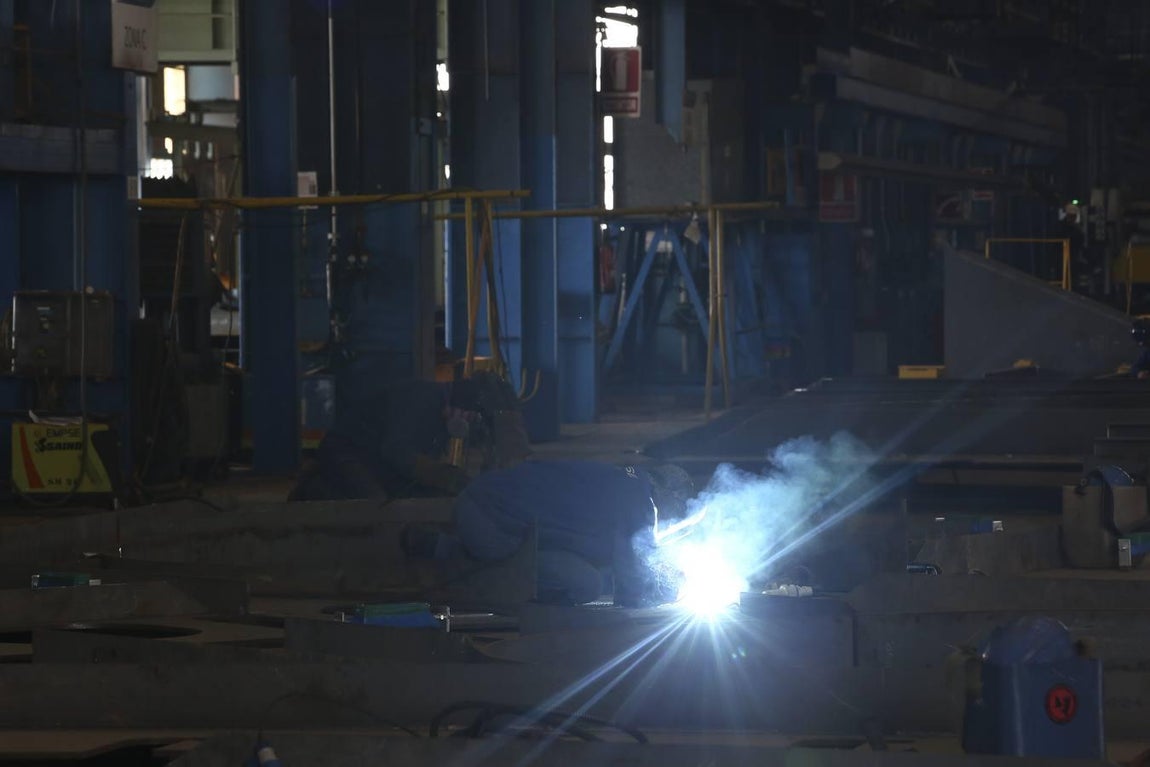 Corte de chapa en Navantia Puerto Real de la subestación &#039;East Anglia One&#039;