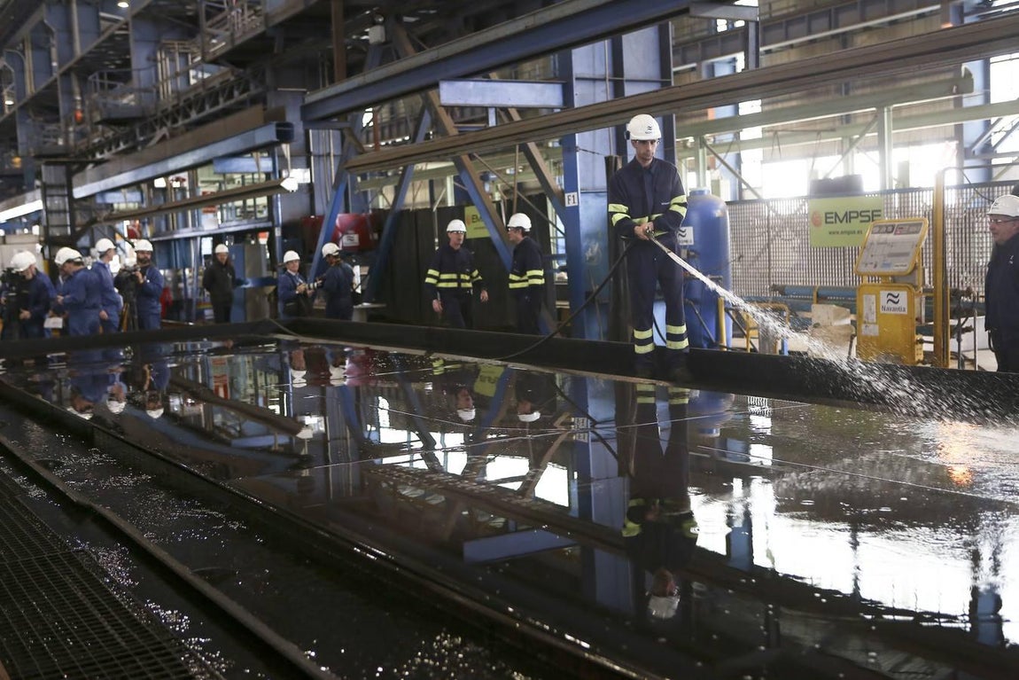 Corte de chapa en Navantia Puerto Real de la subestación &#039;East Anglia One&#039;