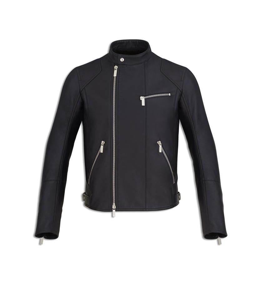 2. Moteras. Cazadora de piel envejecida en color azul ( 3.900€)