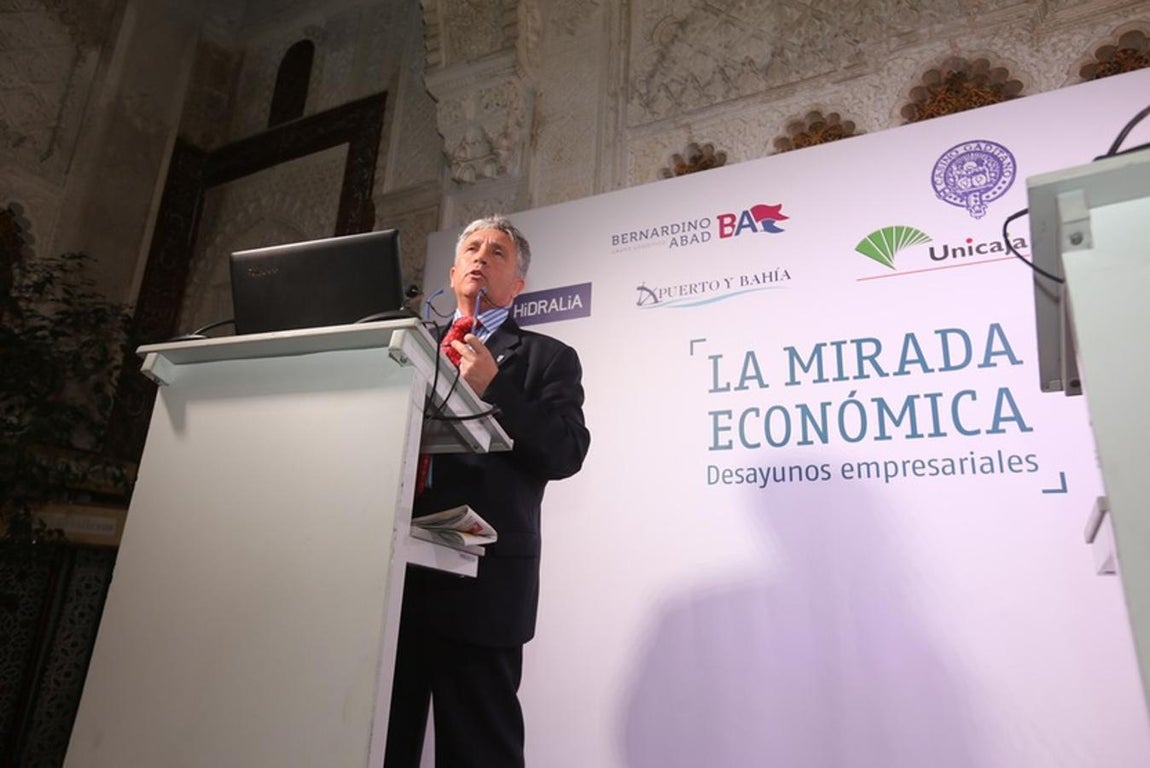 José Antonio Pérez Ramírez en &#039;La mirada económica&#039; organizada por LA VOZ