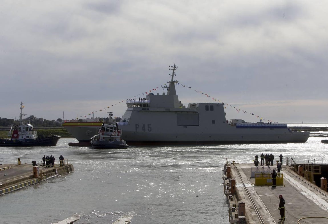 FOTOS: La ministra Cospedal preside la botadura del BAM Audaz