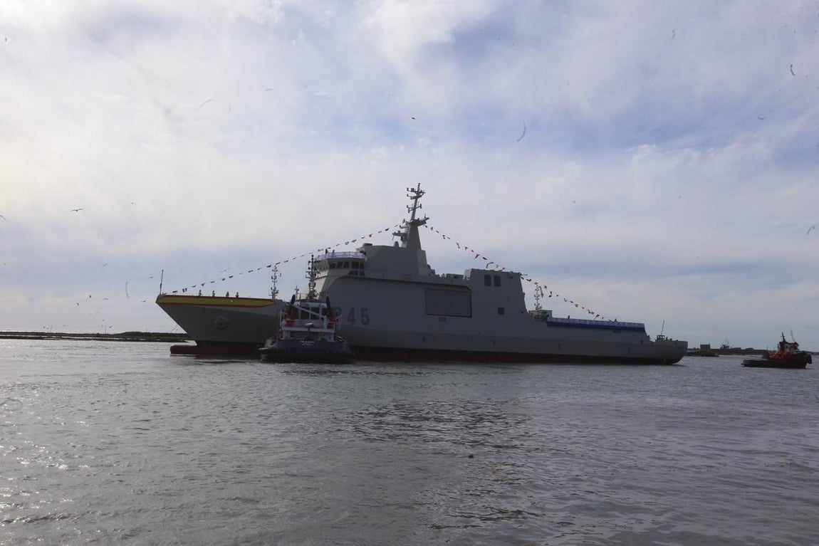 FOTOS: La ministra Cospedal preside la botadura del BAM Audaz