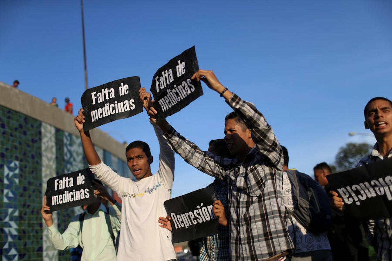 Grupos de estudiantes han organizado protestas en Caracas en contra del gobierno de Nicolás Maduro. 