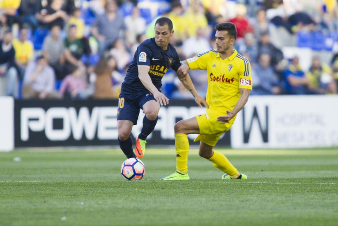 Fotos: Las imágenes del UCAM Murcia - Cádiz CF