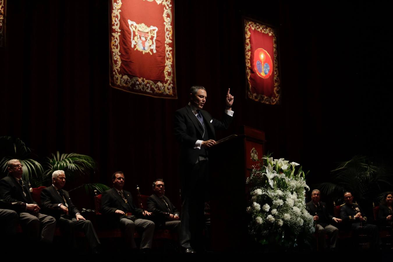 Alberto García Reyes anuncia la Semana Santa de Sevilla 2017