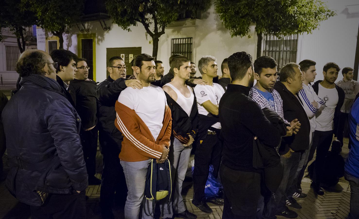 Los preparativos de la Semana Santa vistos por el jefe de Fotografía de ABC de Sevilla y Premio Mingote