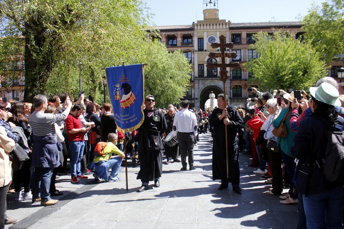 La tamborada con el Nazareno Cautivo, en imágenes