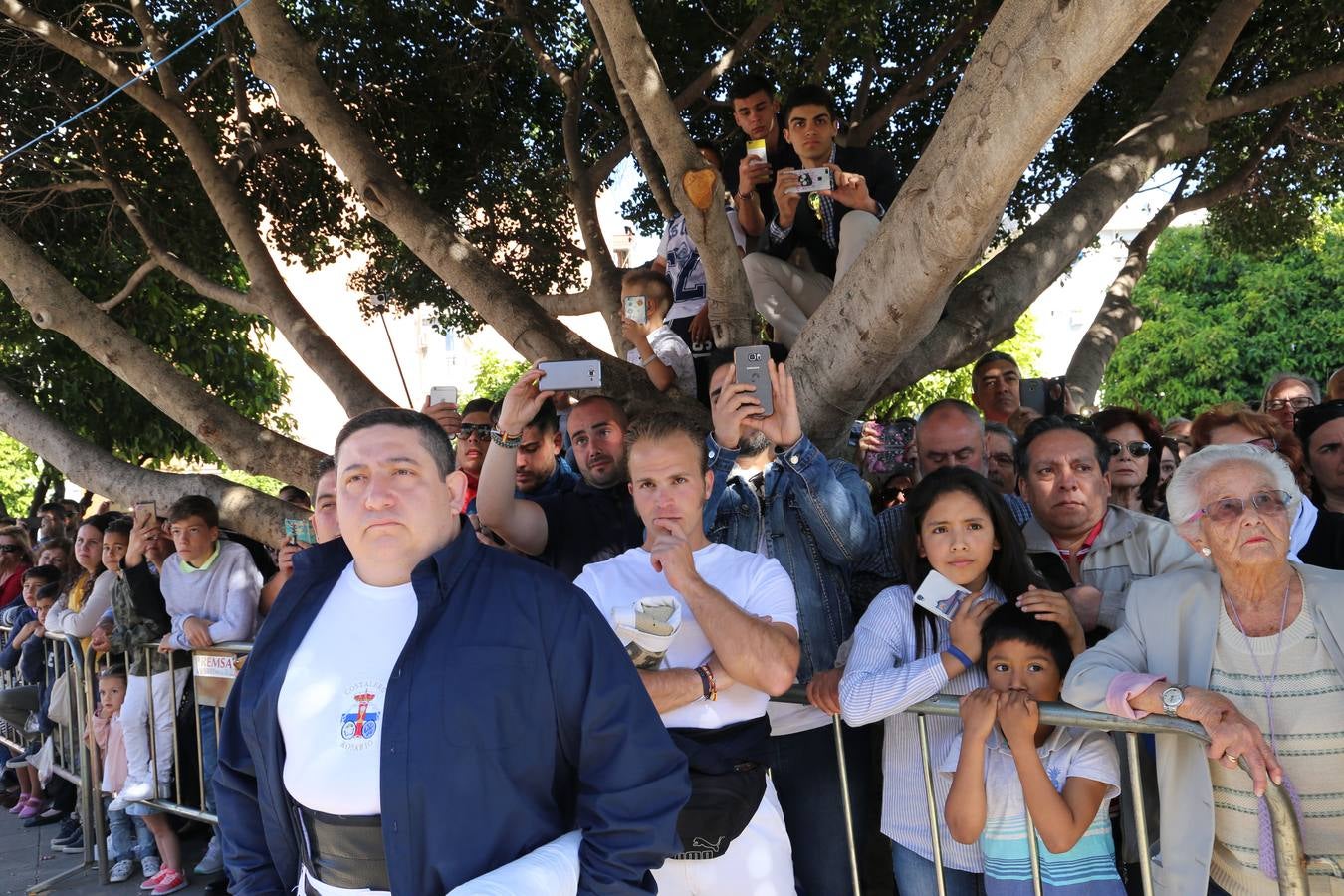 Las fotos del Polígono San Pablo el Lunes Santo