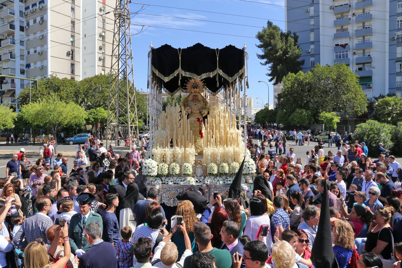 Las fotos del Polígono San Pablo el Lunes Santo