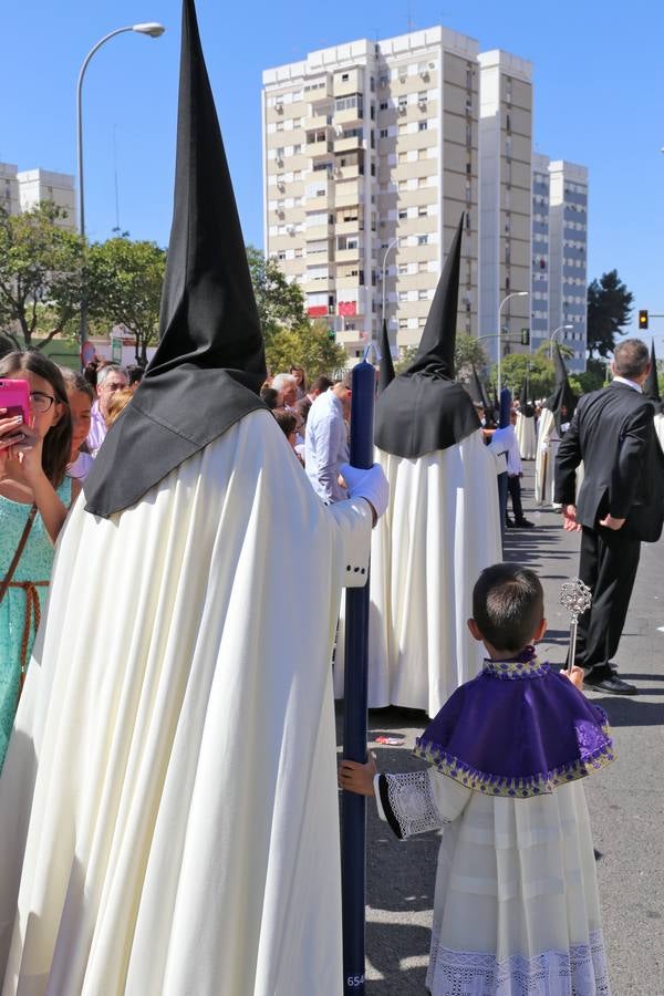 Las fotos del Polígono San Pablo el Lunes Santo