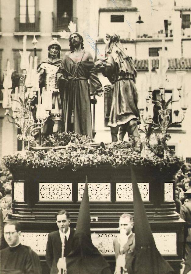 La Hermandad Jesús Despojado, en Sevilla, en 1971. 
