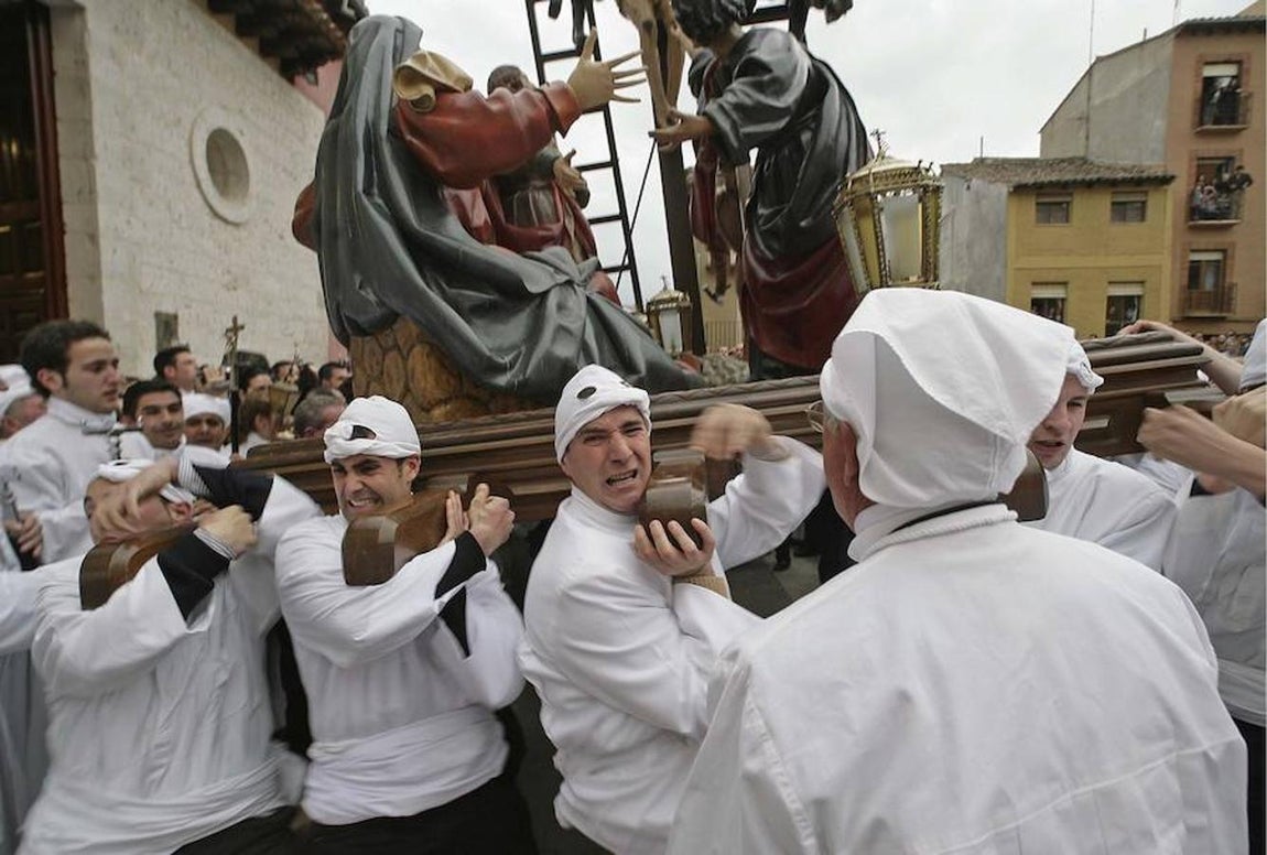 Procesión del Viernes Santo de 2006 en Medina de Ríoseco (Valladolid). 