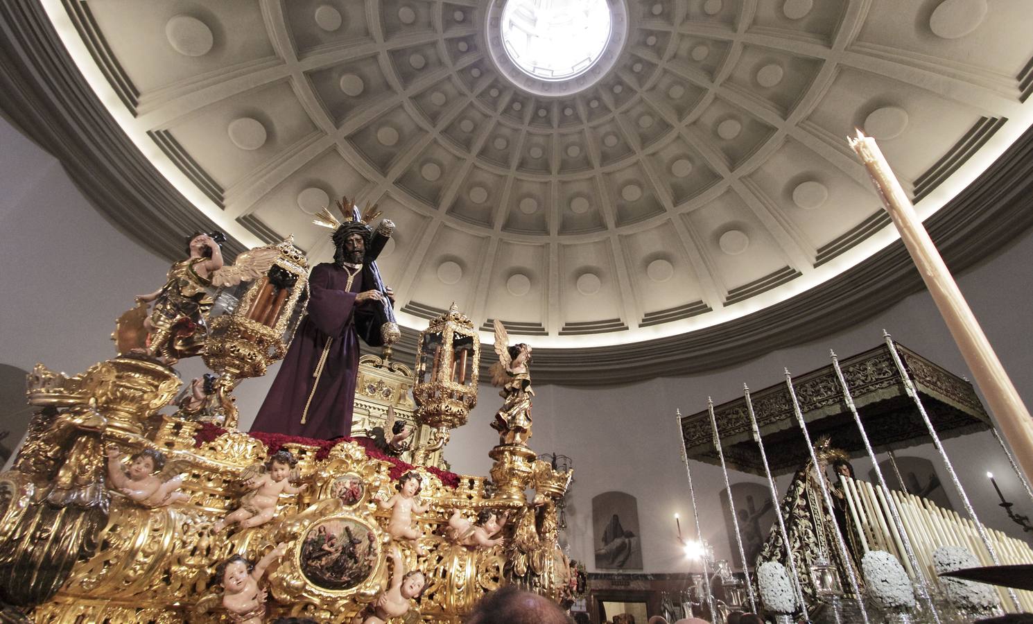 Visita a los templos del Silencio, el Gran Poder y la Macarena