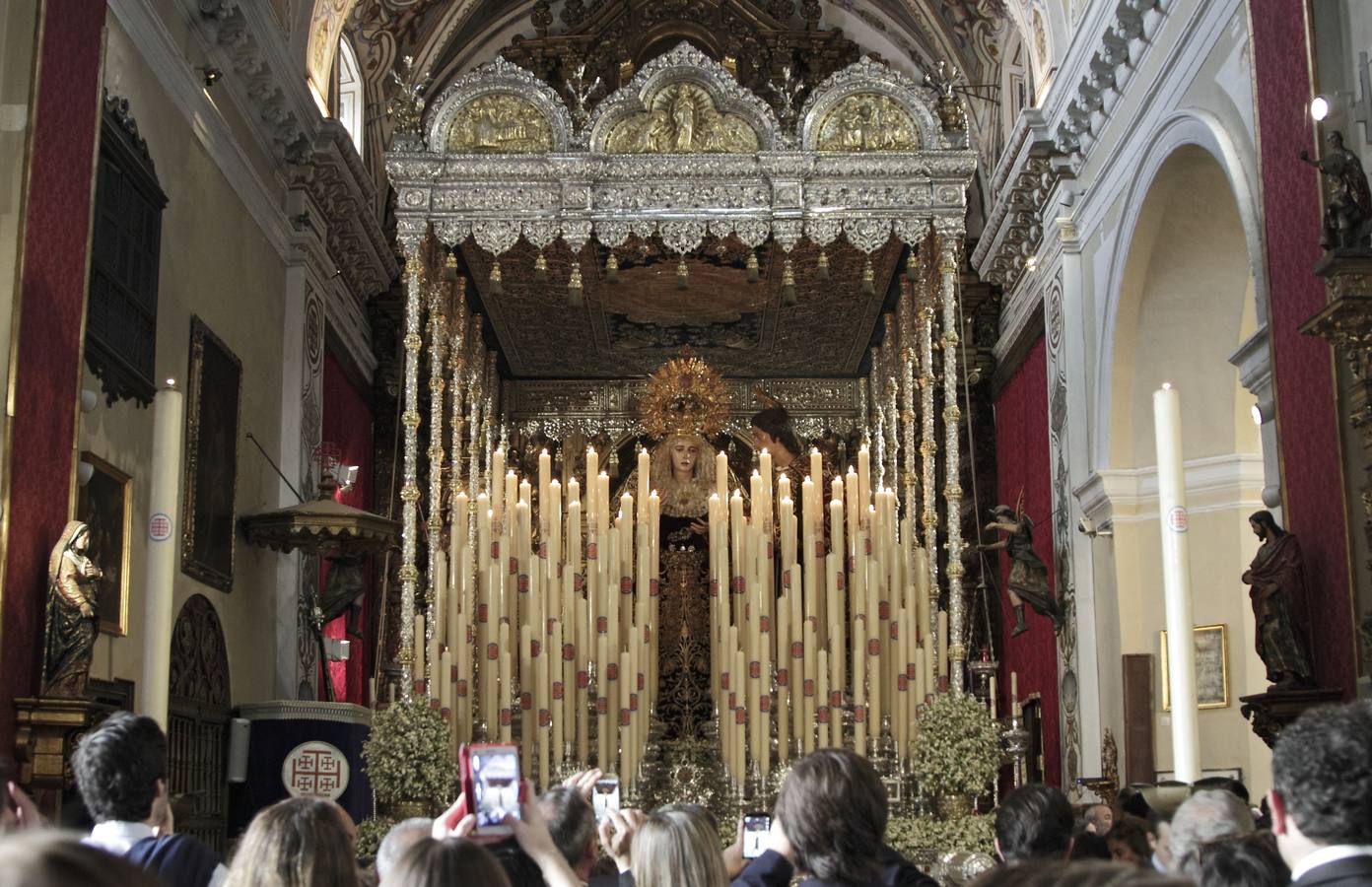 Visita a los templos del Silencio, el Gran Poder y la Macarena