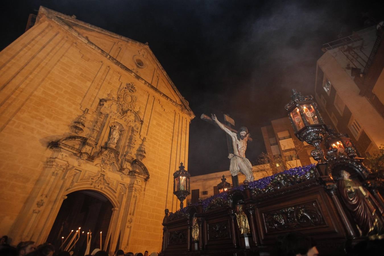 Las fotos de la hermandad de la Buena Muerte el Viernes Santo de la Semana Santa de Córdoba 2017