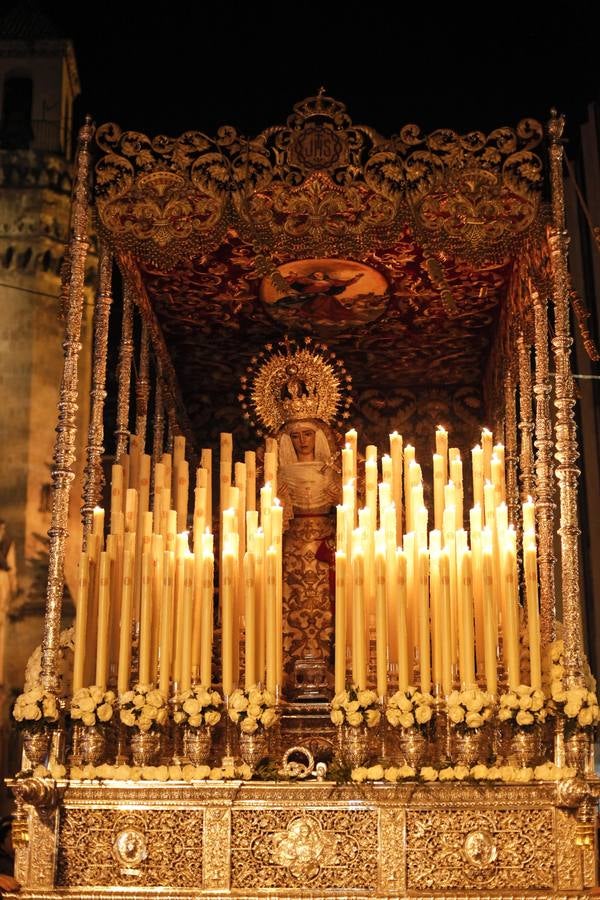 Las fotos de la hermandad de la Buena Muerte el Viernes Santo de la Semana Santa de Córdoba 2017