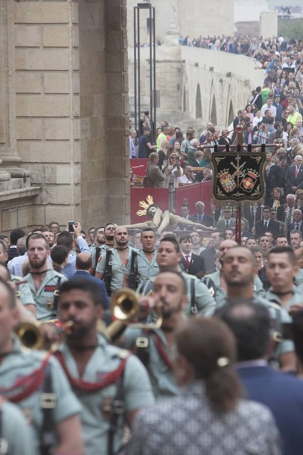 Las fotos del Vía Crucis de La Caridad del Viernes Santo de la Semana Santa de Córdoba 2017