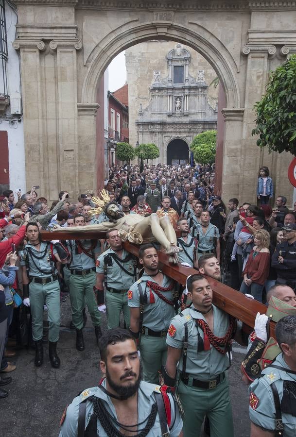 Las fotos del Vía Crucis de La Caridad del Viernes Santo de la Semana Santa de Córdoba 2017