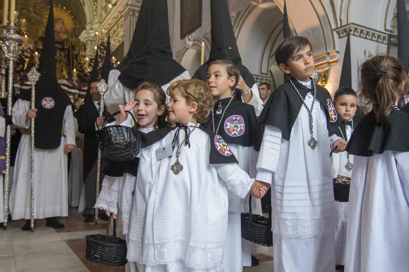 Las fotos de la Soledad de San Buenaventura en el Viernes Santo de la Semana Santa de Sevilla 2017