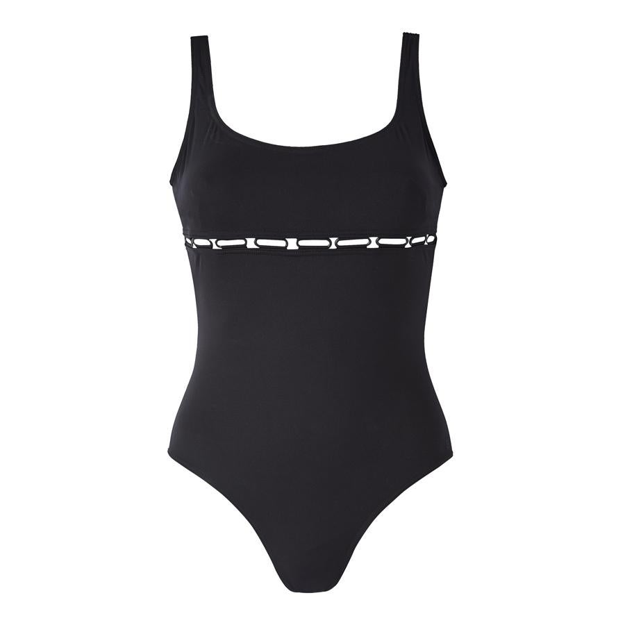 Bañador en color negro con strass (110€)