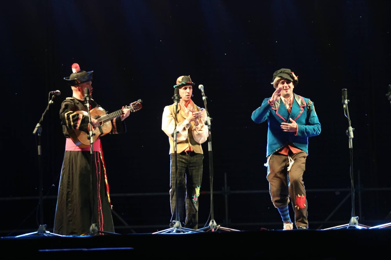 Los más grandes del Carnaval ponen bocabajo el Auditorio Rocío Jurado