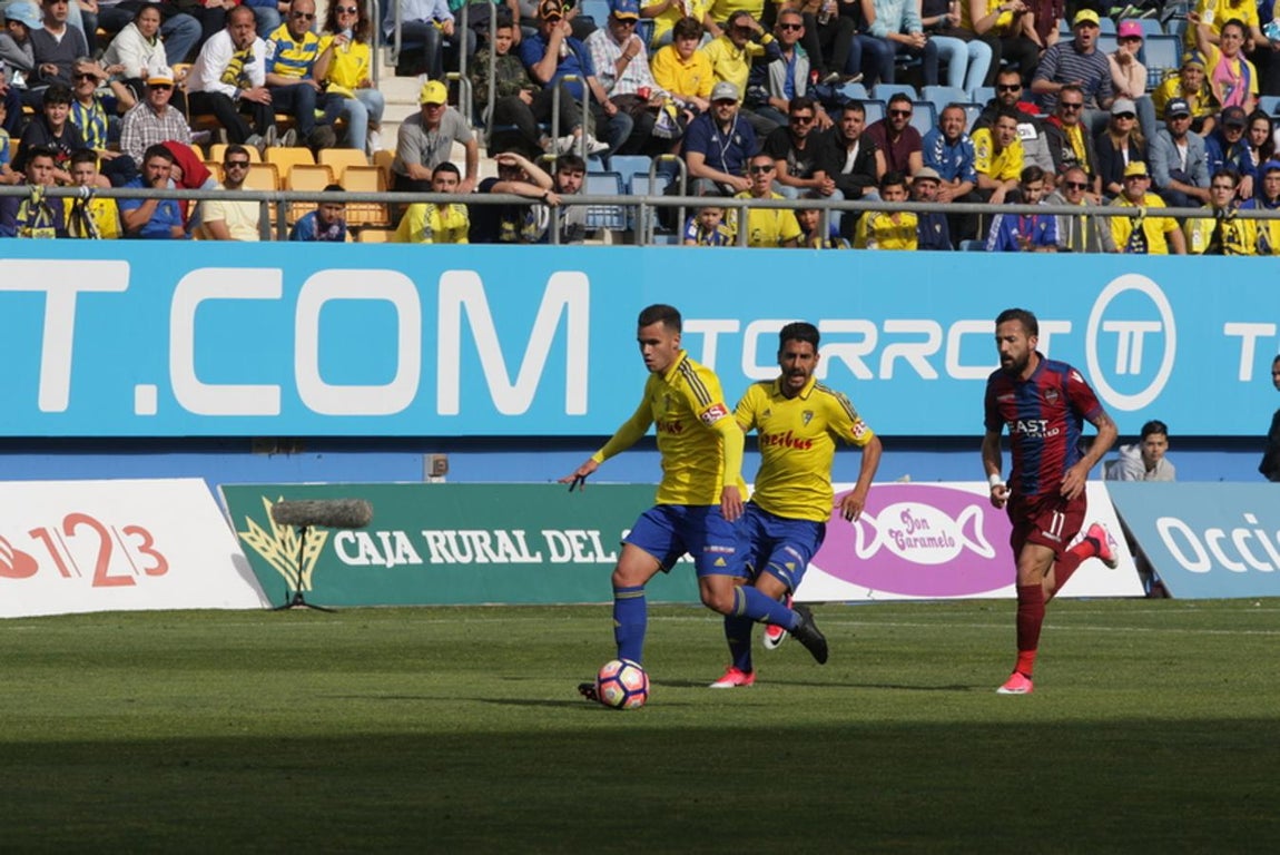 Fotos: Las imágenes del Cádiz 1-1 Levante
