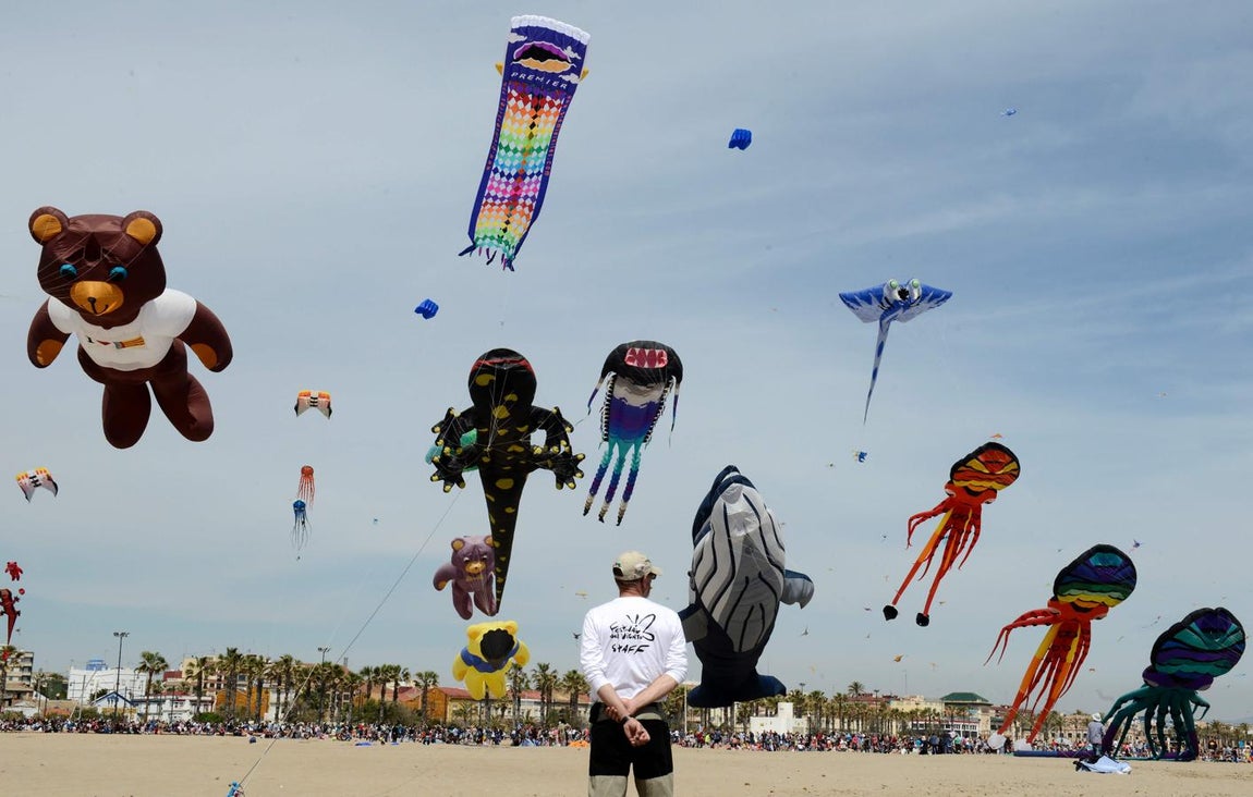 El Festival Internacional del Viento en la Malvarrosa. 
