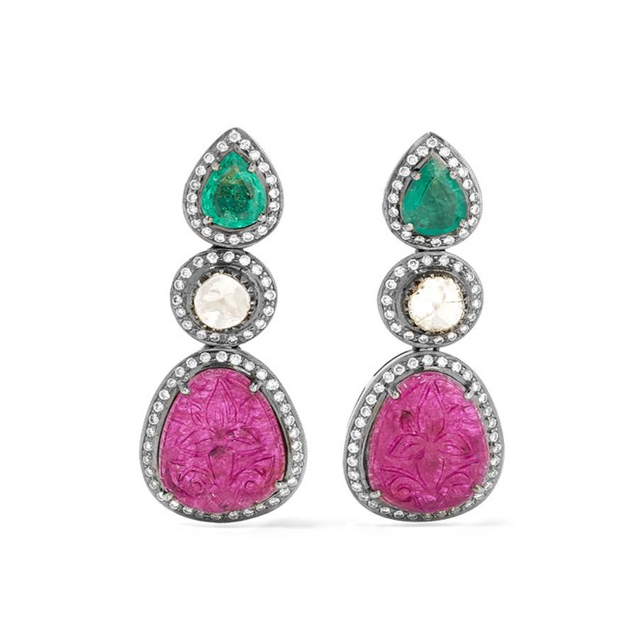 Pendientes de de plata y oro de 18 k. con piedras semipreciosas (12,847€).