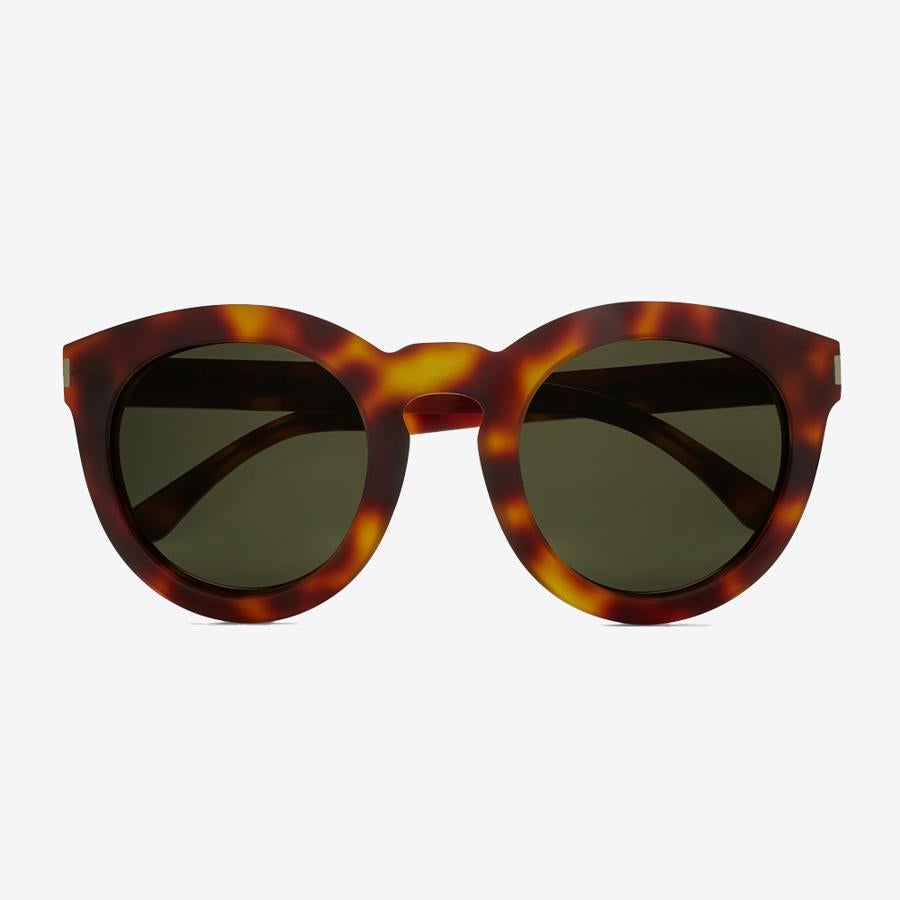 Gafas de sol modelo Bold 102 con cristales verdes (270€)