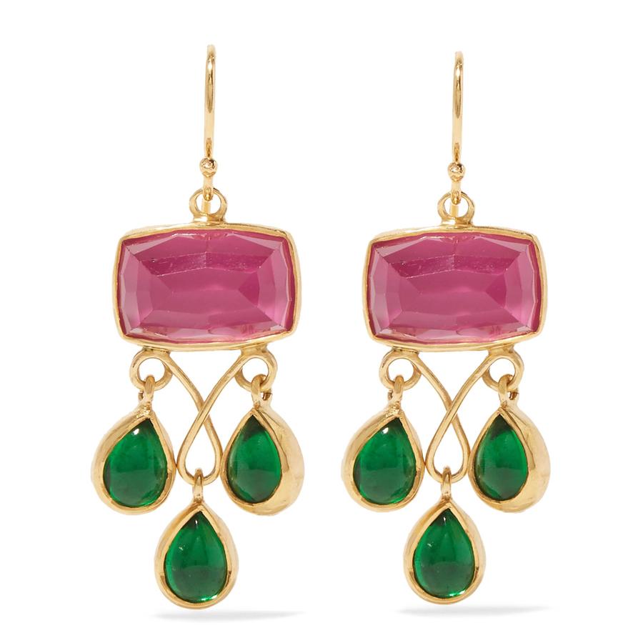 Pendientes en plata con baño en oro con cuarzo y cristales (365€).