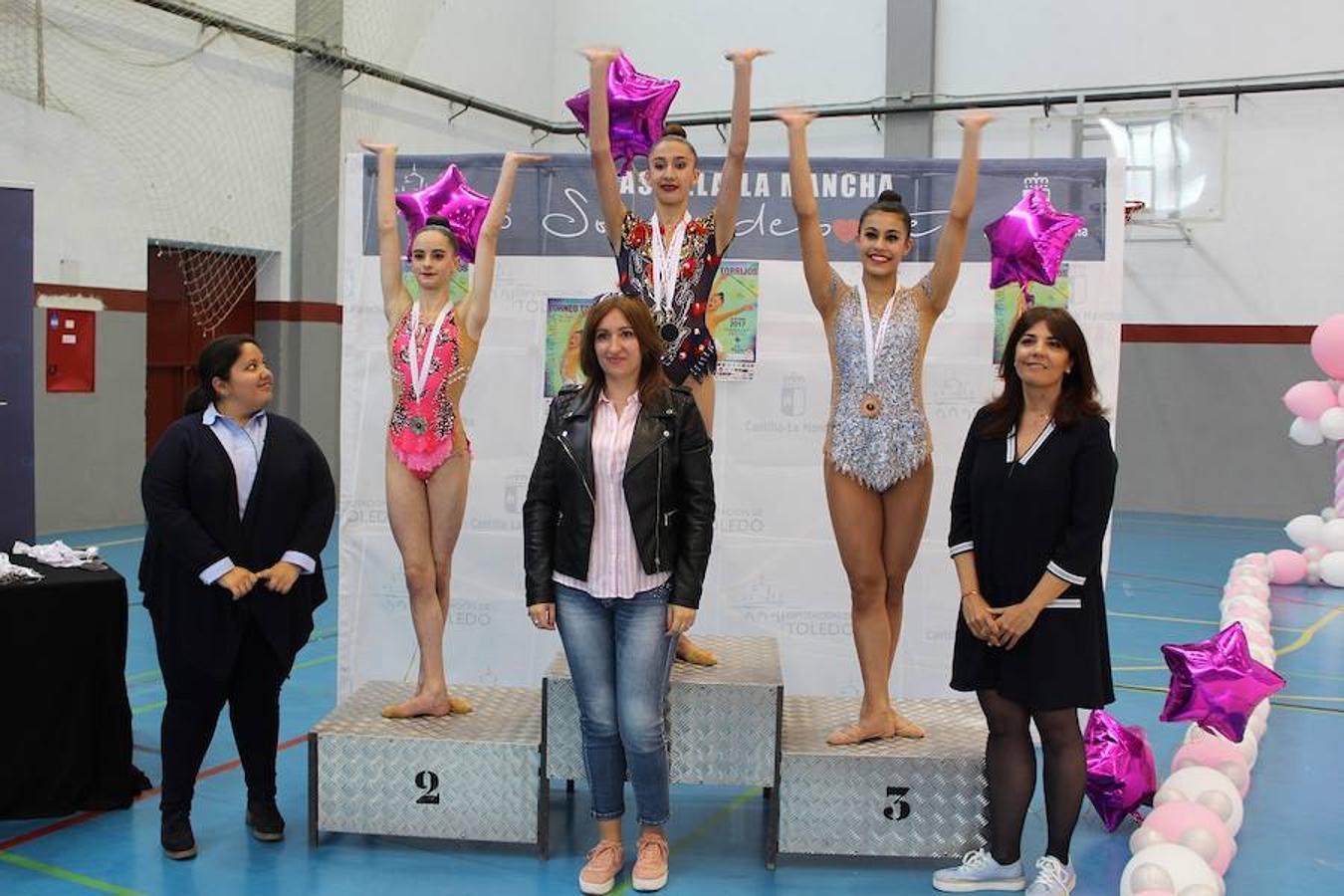 La X Gala Aniversario del Club Gimnasia Rítmica Torrijos, en imágenes