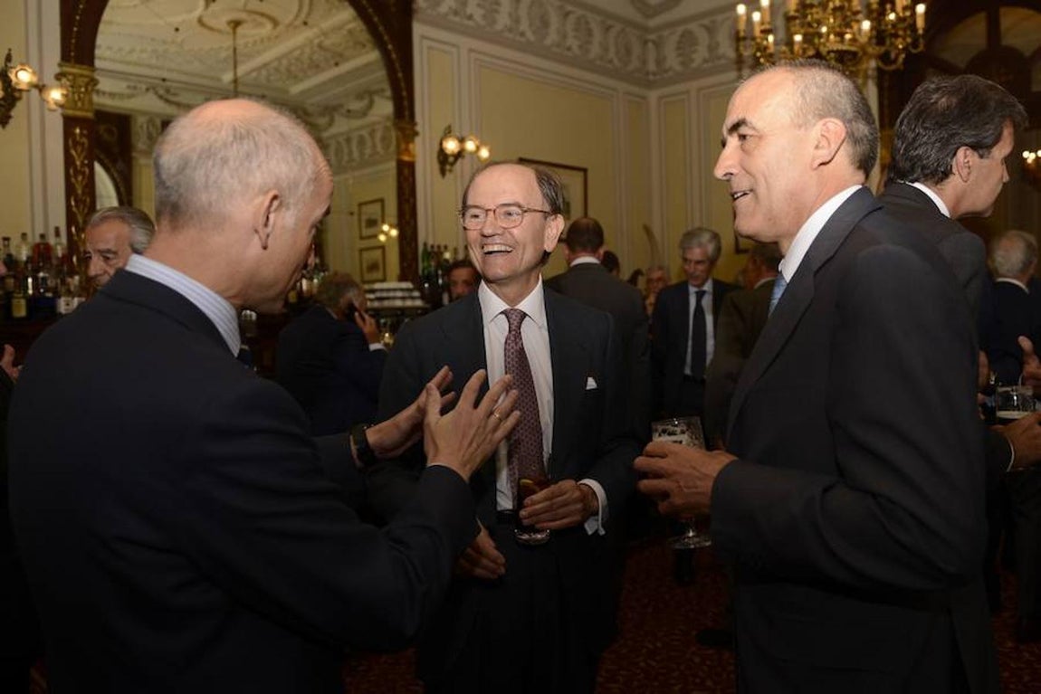 Los invitados al Foro ABC, en el que ha intervenido el ministro de Fomento, Íñigo de la Serna. 