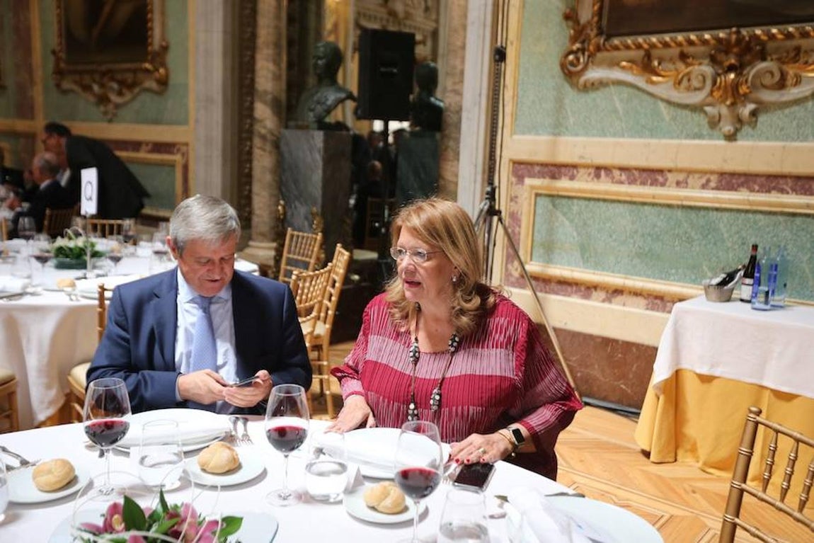 Los invitados al Foro ABC, en el que ha intervenido el ministro de Fomento, Íñigo de la Serna. 