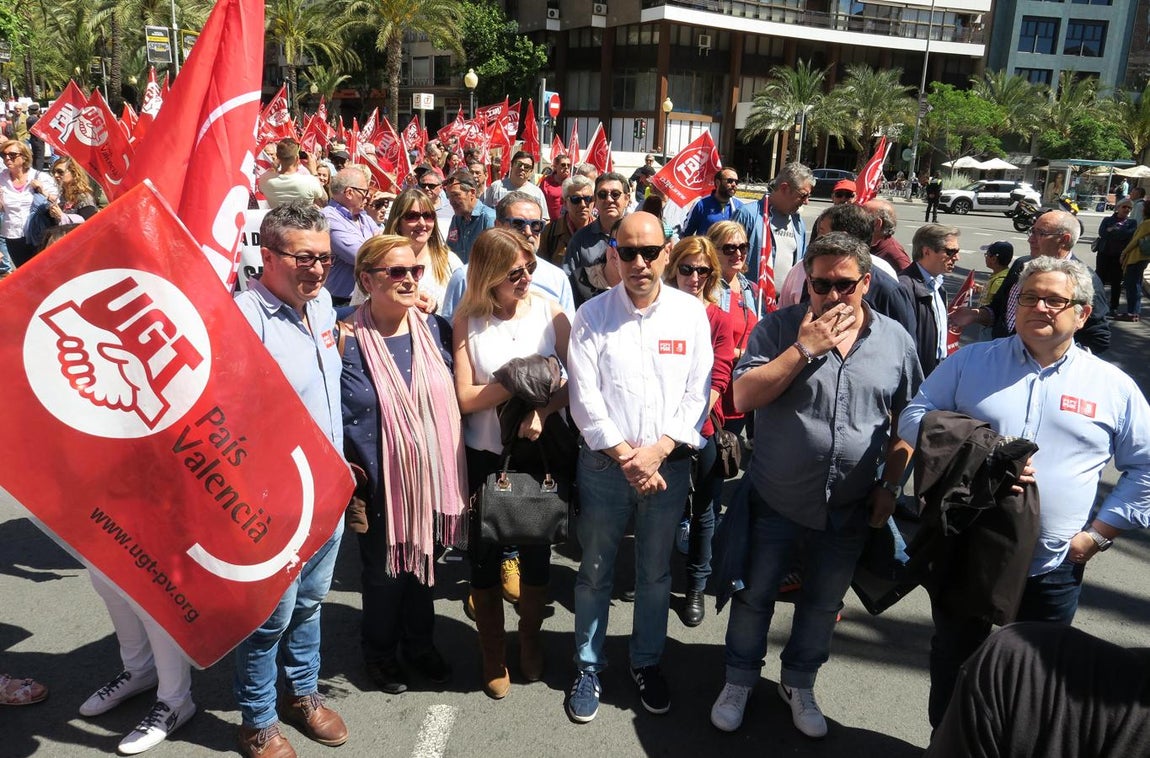 El alcalde de Alicante, Gabriel Echávarri, en las manifestaciones. 
