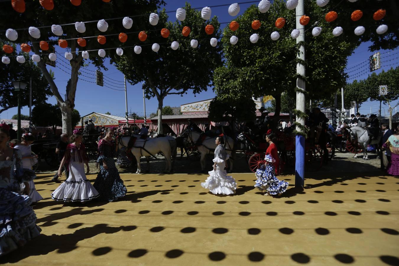 Ambiente por el real: lunes de Feria