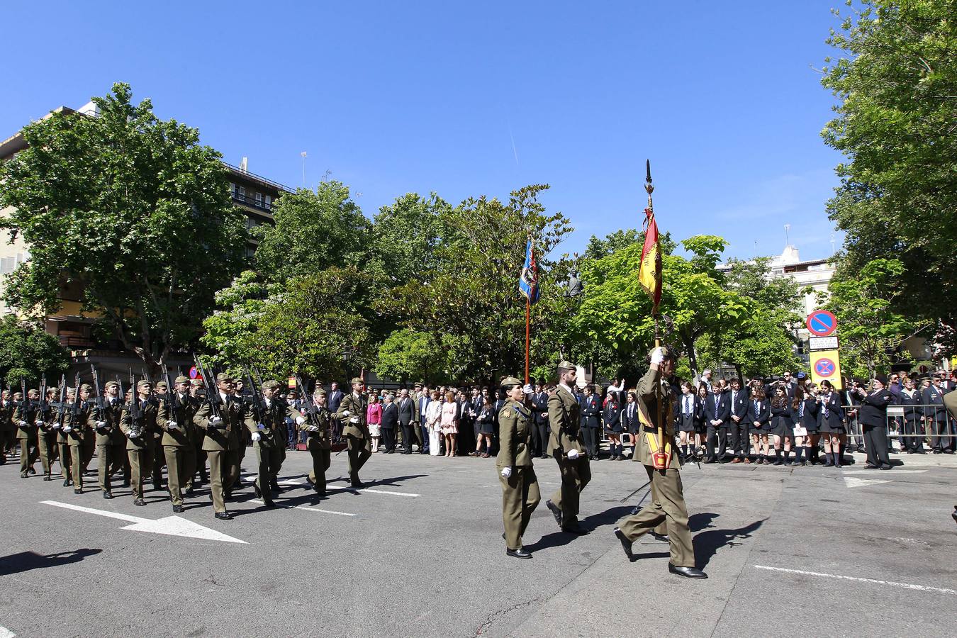 Homenaje a los héroes del Dos de Mayo en la plaza de la Gavidia