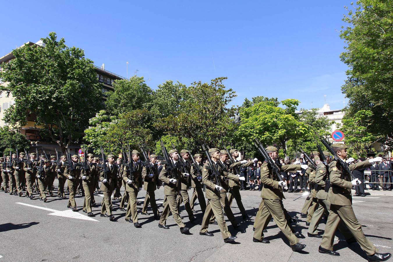 Homenaje a los héroes del Dos de Mayo en la plaza de la Gavidia