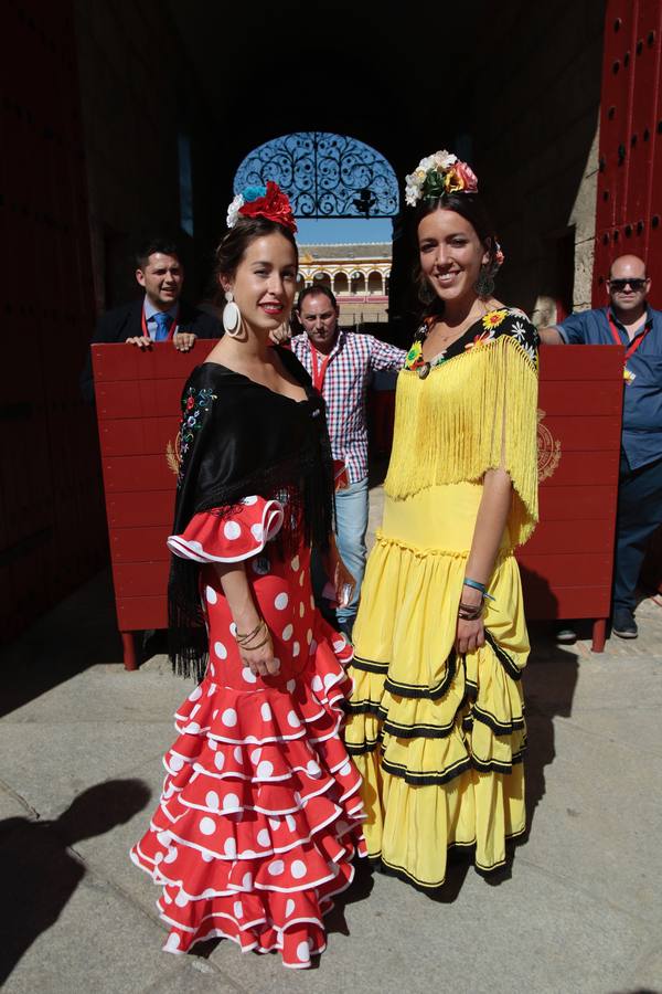 Valeria Auclair y Eugenia Collantes de Terán Doñoro